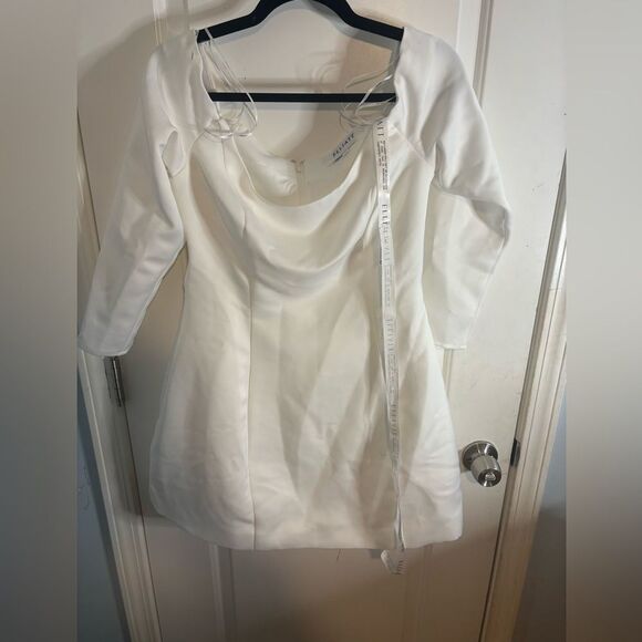 Elliatt Vida Dress in Ivory Off-Shoulder Long Sleeve size m NWOT - Picture 3 of 7